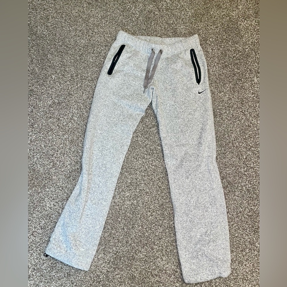 Women’s Nike sweat pants